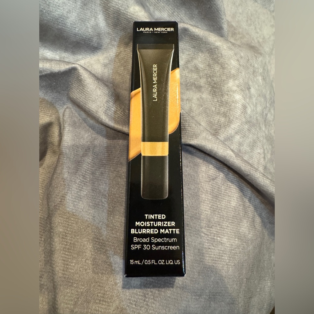 Laura Mercier‎ Blurred Matte 3N Sand